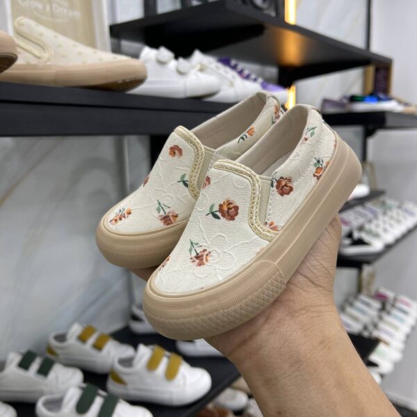 ⁦بانس ورد 401 بيج _ pance print floral⁩ - الصورة ⁦3⁩