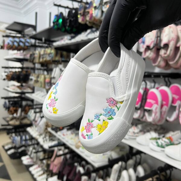 ⁦بانس ورد كود 199 ابيض (جلد) _ Vans Rose⁩ - الصورة ⁦3⁩