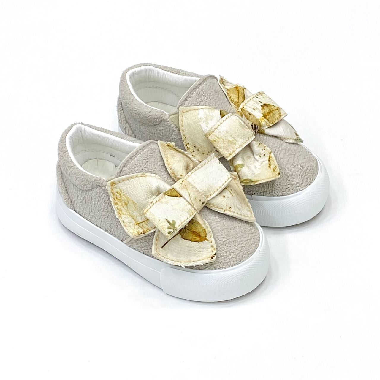 بانس V-20 فيونكه بيج _ Vans with a Bow 🎀