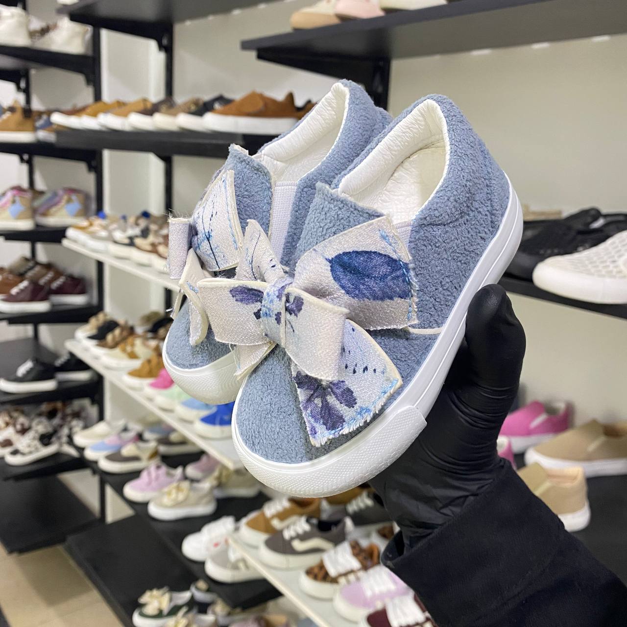 بانس V-20 فيونكه تركواز _ Vans with a Bow 🎀 - الصورة 2