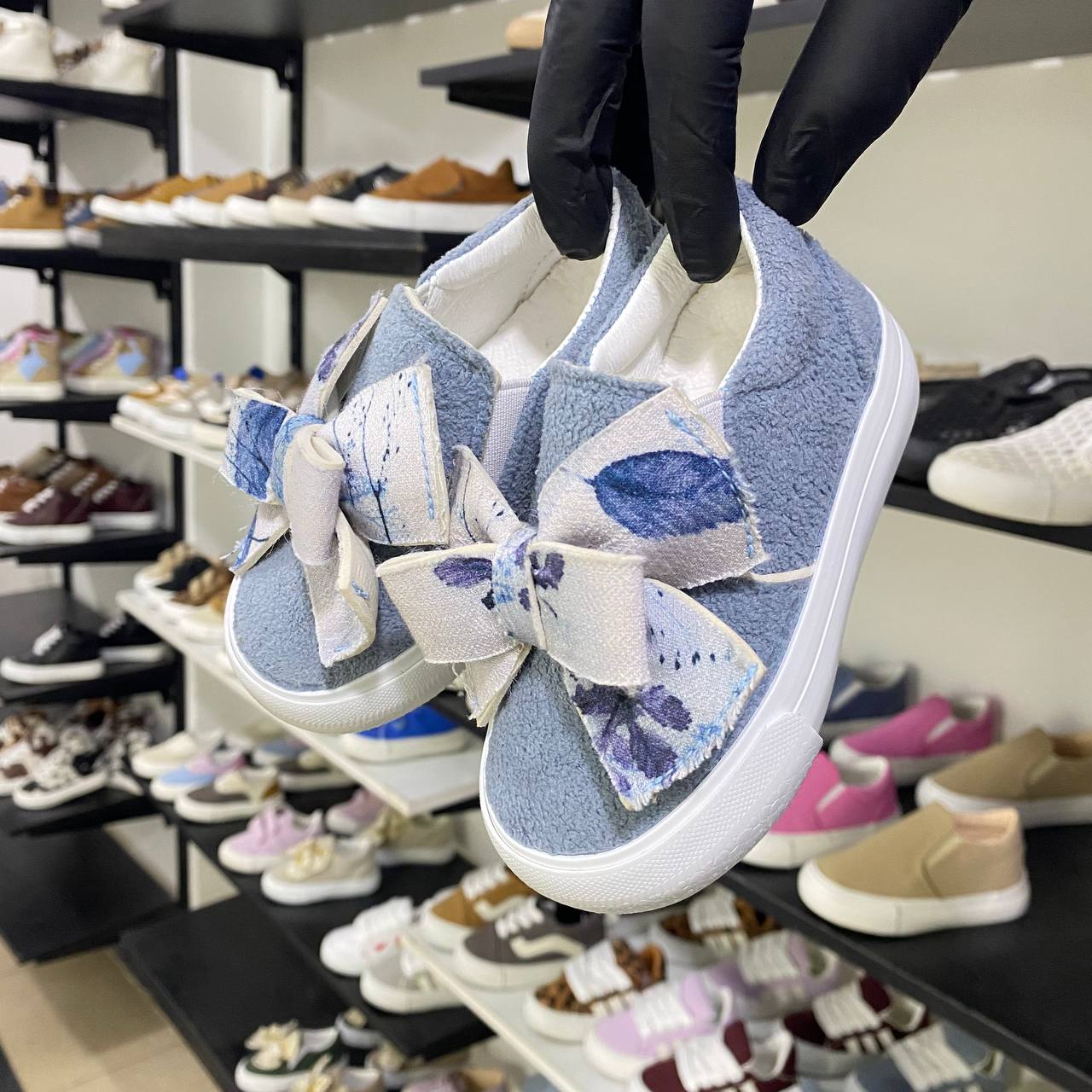 بانس V-20 فيونكه تركواز _ Vans with a Bow 🎀 - الصورة 3