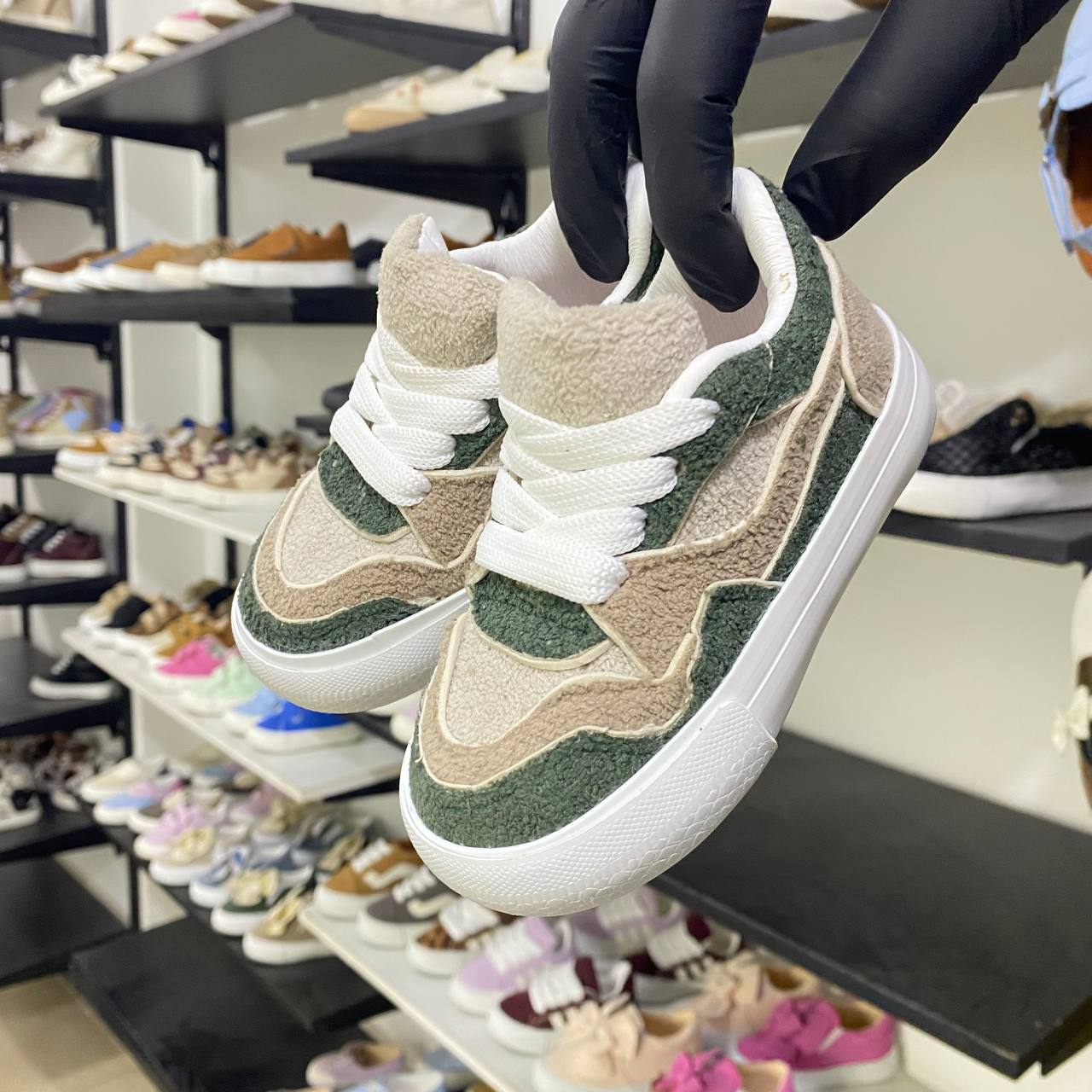 كوتش 490 زيتي في بيج (v-20) _ v 20 - الصورة 2